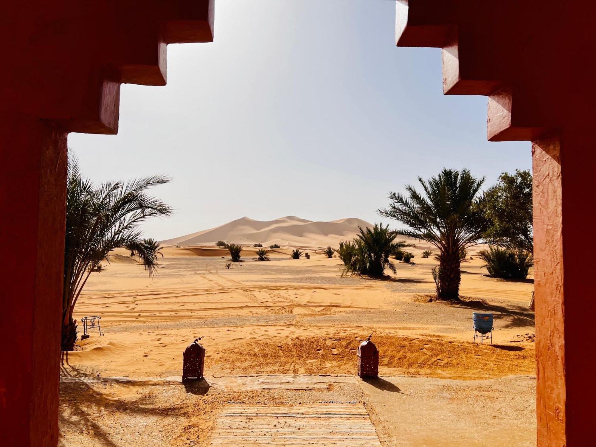 Hotel Camping Les Roses Des Dunes & Piscine Merzouga Exterior photo