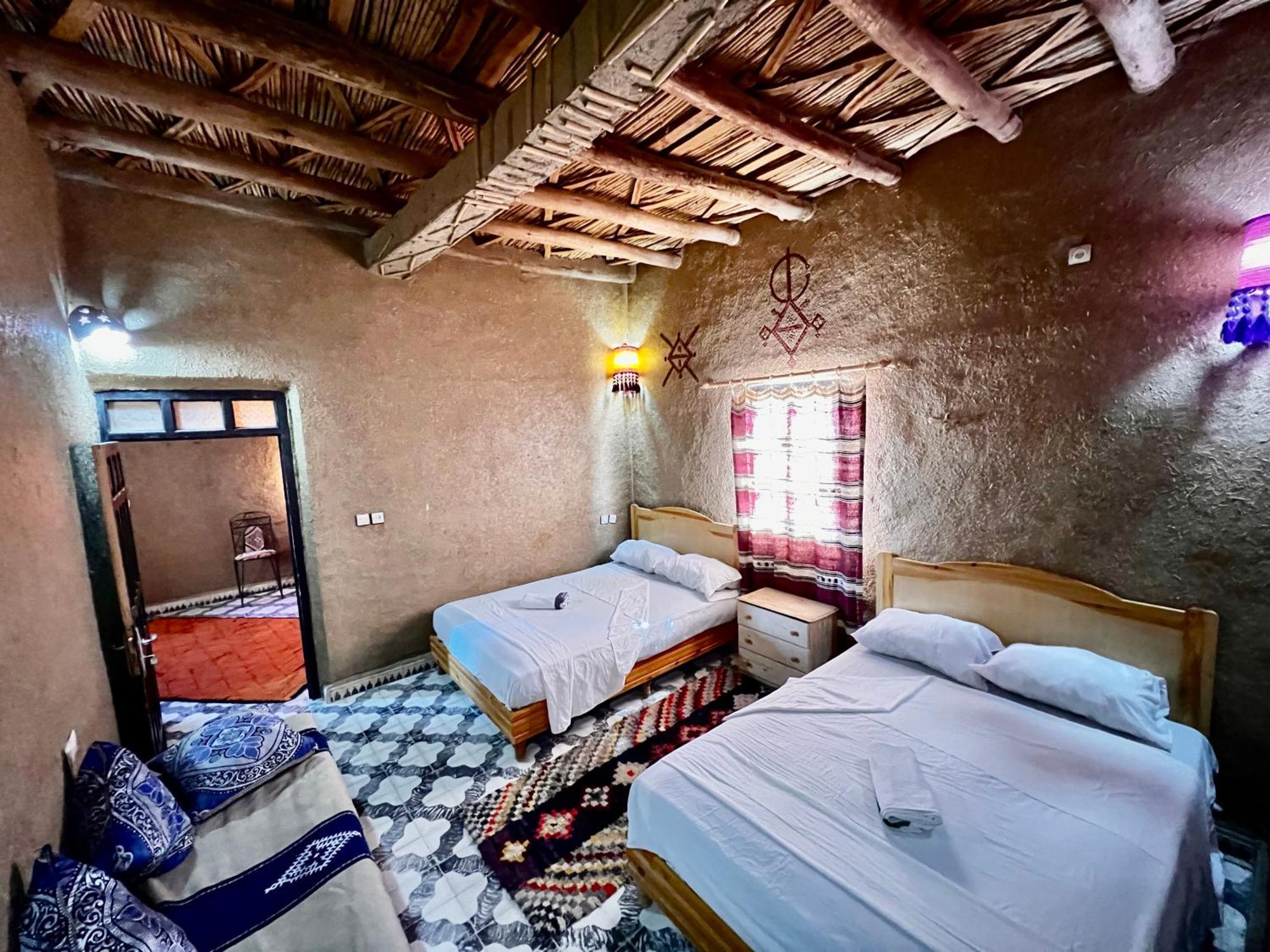 Hotel Camping Les Roses Des Dunes & Piscine Merzouga Exterior photo