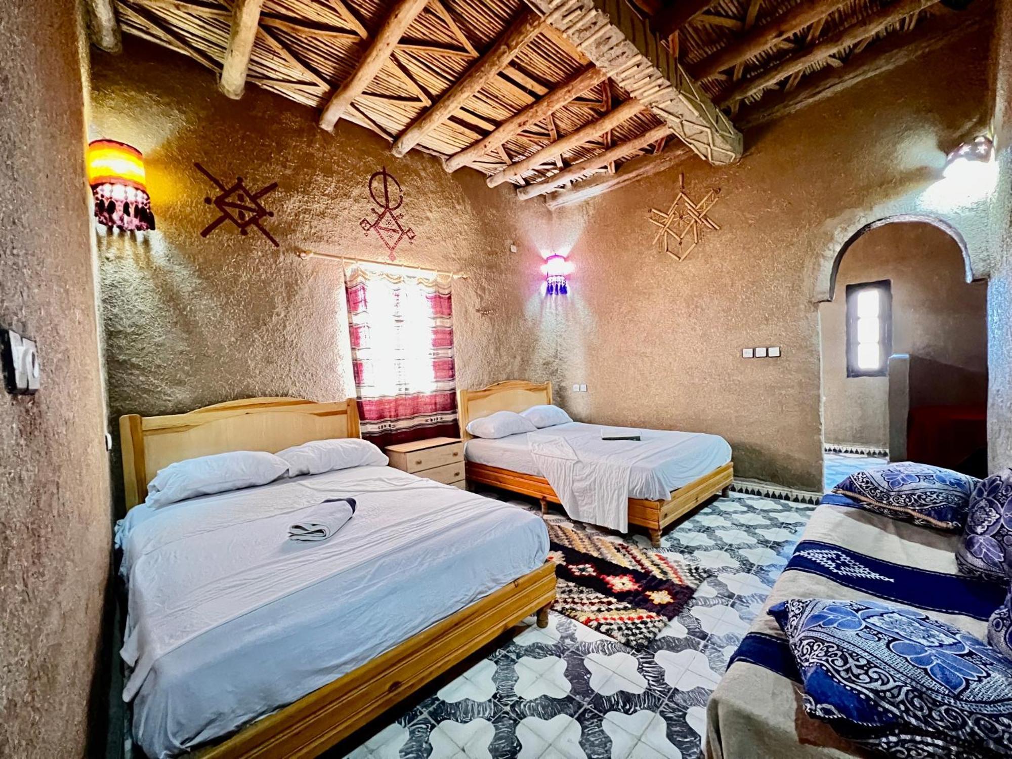 Hotel Camping Les Roses Des Dunes & Piscine Merzouga Exterior photo