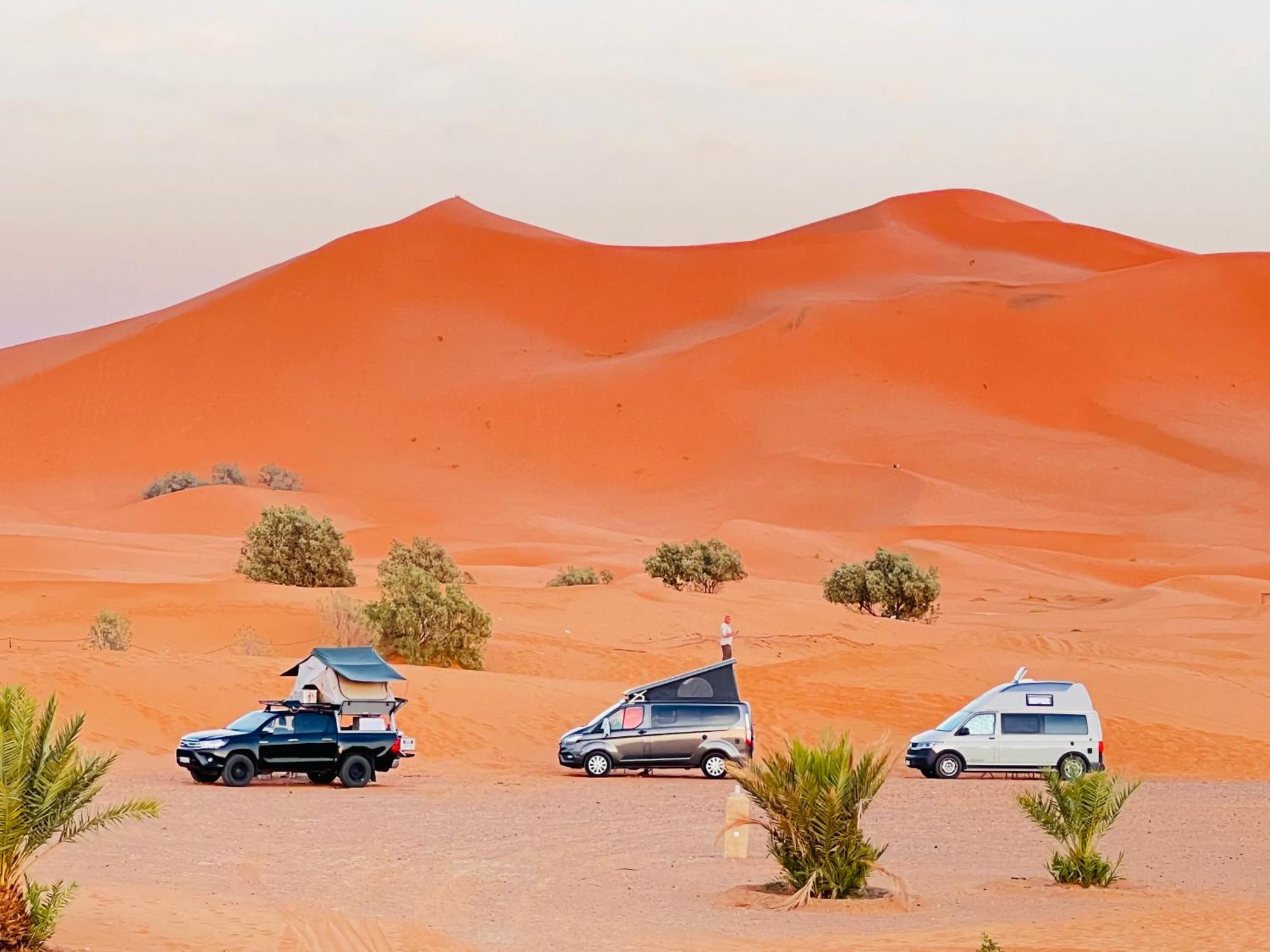Hotel Camping Les Roses Des Dunes & Piscine Merzouga Exterior photo